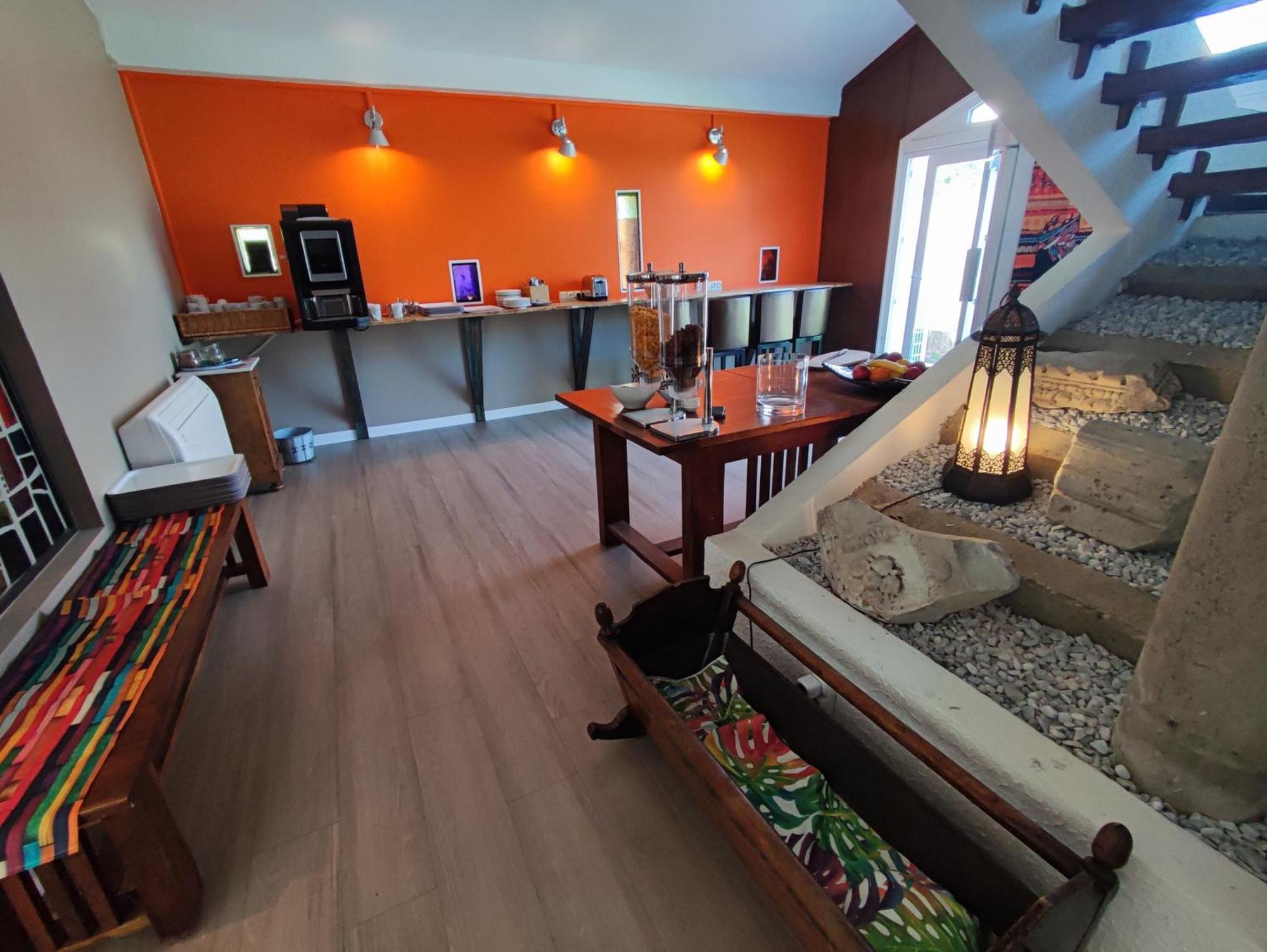 Moodz Hotel Vienne Pont-Eveque Ngoại thất bức ảnh