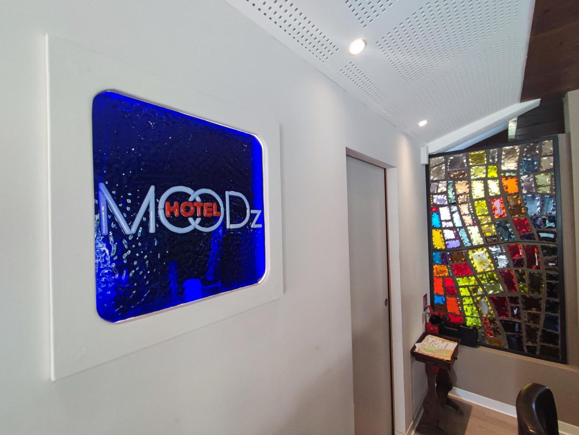 Moodz Hotel Vienne Pont-Eveque Ngoại thất bức ảnh