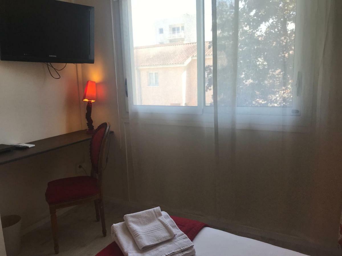 Moodz Hotel Vienne Pont-Eveque Ngoại thất bức ảnh